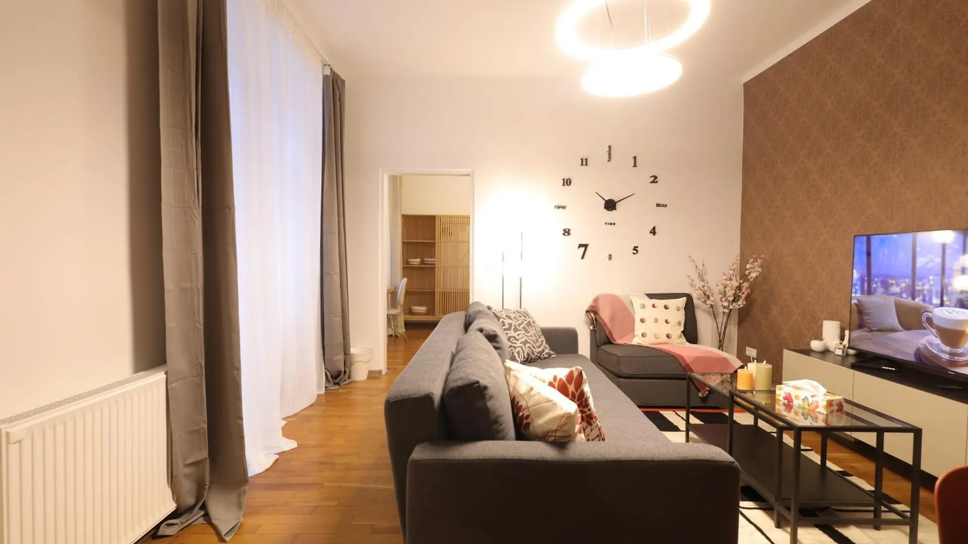 Ruby Holiday Home With Patio Vienna