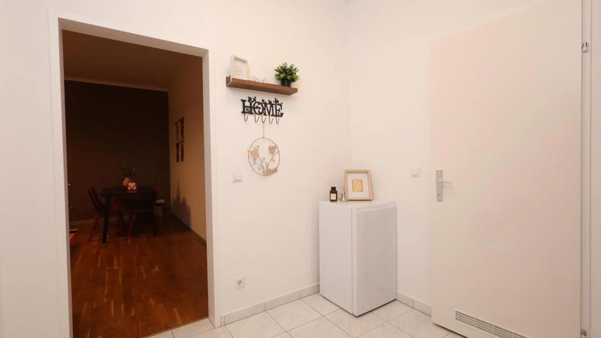 Apartment Ruby Holiday Home With Patio Vienna