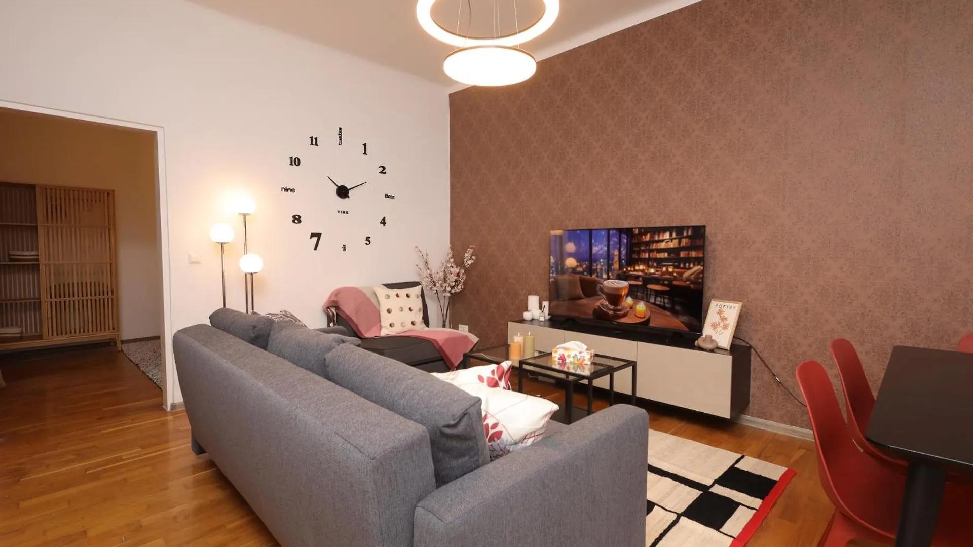 Ruby Holiday Home With Patio location